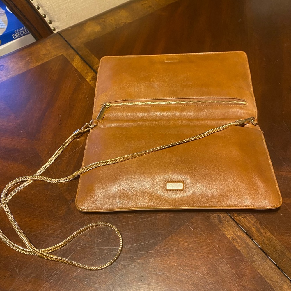 Tory Burch Tan Leather Crossbody Clutch with Gold Chain - Picture 8 of 11